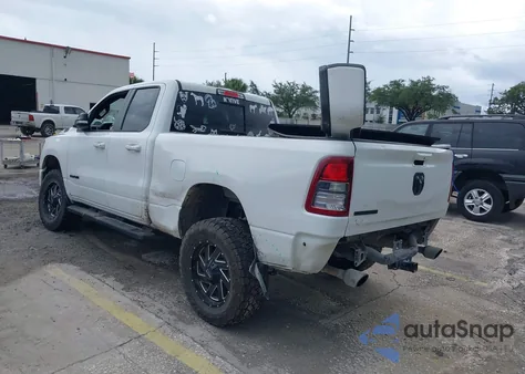 2022 Ram 1500 Big Horn 4X2 6'4 Box из США, поврежденный, VIN 1C6RREBT8NN147878